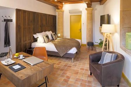Contact Hôtel Le Savigny & Spa - 28