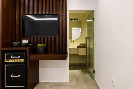 Charisma and Wellness Suites - 20