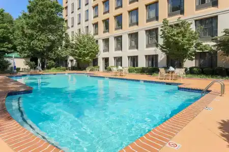 DoubleTree by Hilton Atlanta Airport - 16