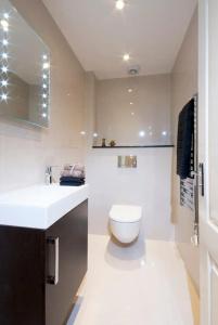 Queensgate Court - 52