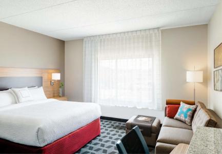 TownePlace Suites by Marriott San Diego Downtown - 2
