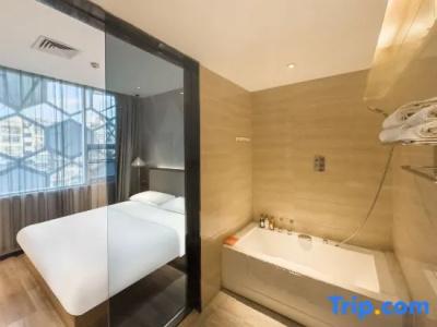 Tropic Towers - 109