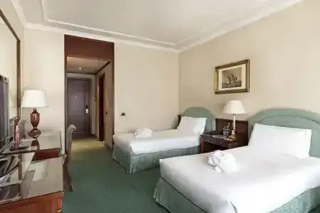Royal Carlton - 47