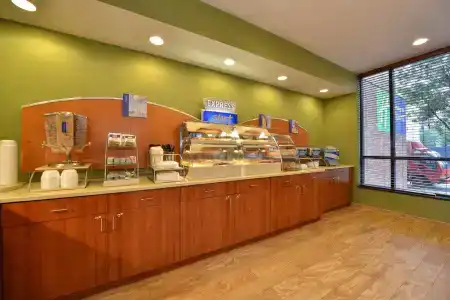 Holiday Inn Express Manhattan Midtown West, An Ihg - 19