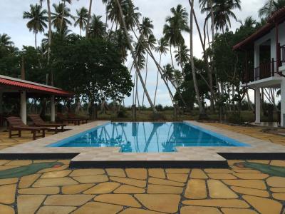 Green Parrot Beach Resort - 11