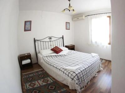 Tuncay Pension - 64