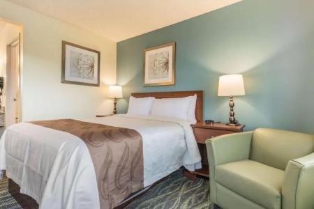Quality Inn - 34