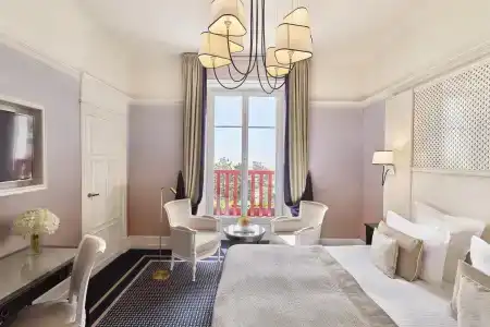 Hôtel Barrière L'Hermitage - 6