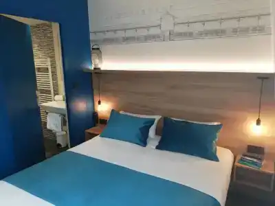 Hôtel des Halles - 23