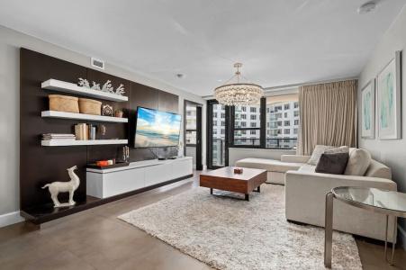 The Alexander All Suites - 697