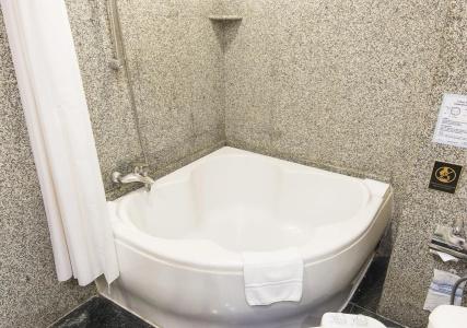 Majestic Suites - 8