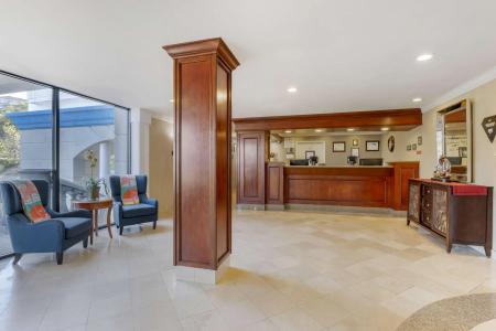 Best Western Plus Marina Shores - 1