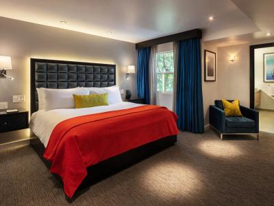 Sunset Marquis - 30