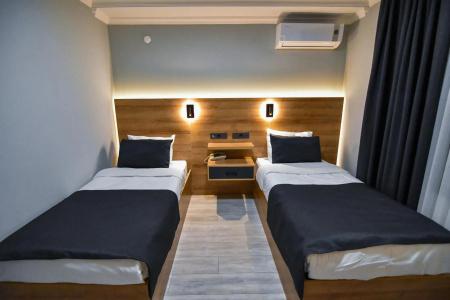 Sandal Otel - 48