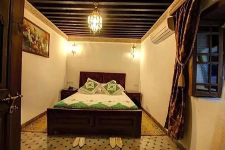Riad Salam - 42