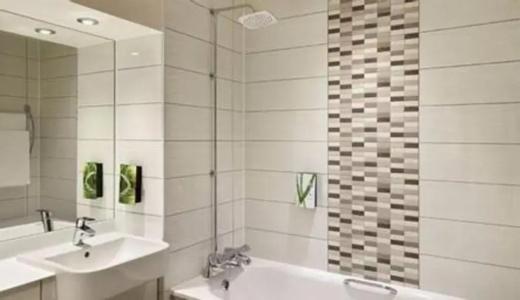 Premier Inn East - 8