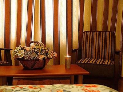 Golden Palace - 4