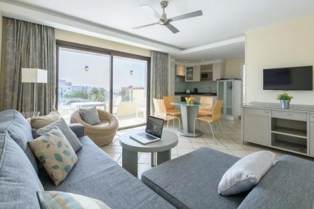 Pearly Grey Ocean Club & Suites - 62