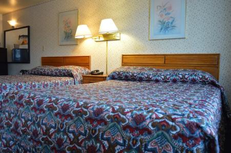 Columbus Motor Inn - 35