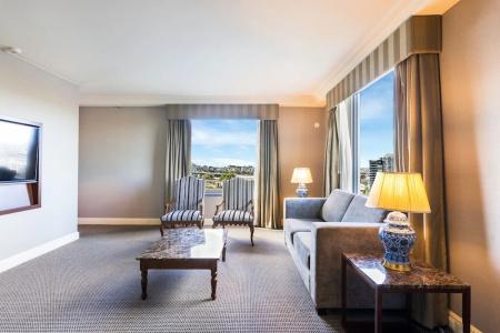 Stamford Plaza - 116