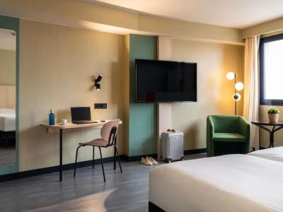 Ibis Styles Zaragoza Ramiro I - 52