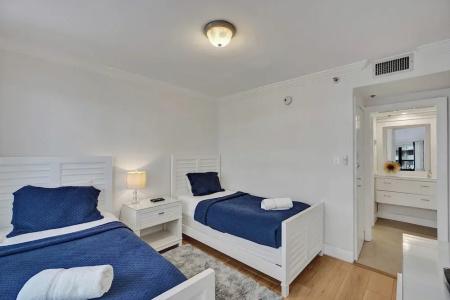 The Alexander All Suites - 479