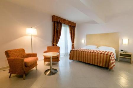 Continental Wellness & Spa - 66