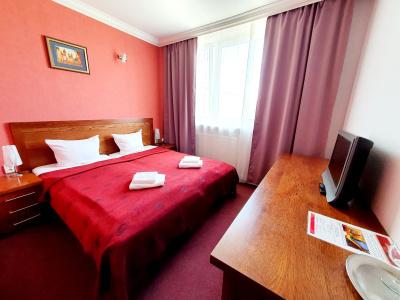Relax Inn - 1