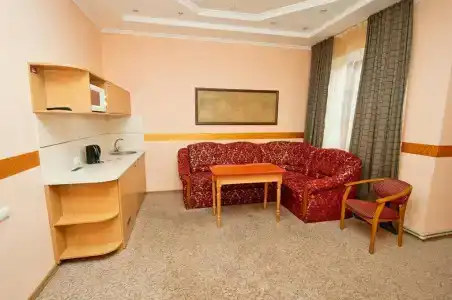 Atrium - 12