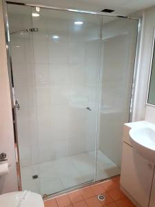 Outrigger Burleigh - 40