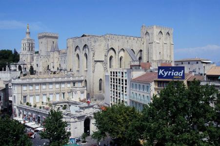 Kyriad Avignon - Palais des Papes - 0