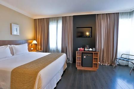 Park Inn by Radisson Berrini - 102
