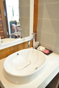 Lanta Seafront Resort - 29