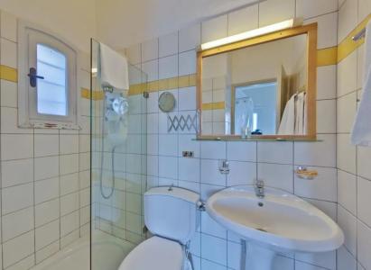 Adrakos  (Adults Only) - 7