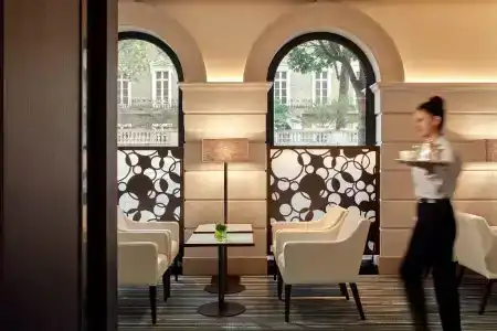 Como The Halkin - 19