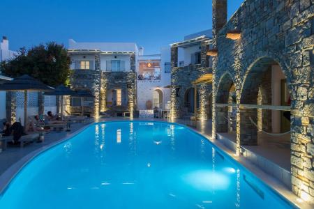 Zefi & Suites - 165