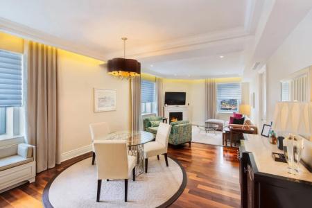 The Ritz-Carlton, - 152