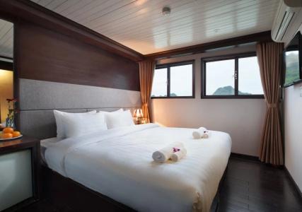 Halong Phoenix Cruiser - 1