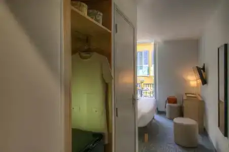 Bristol Nice - 112