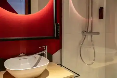Via Suites - 7