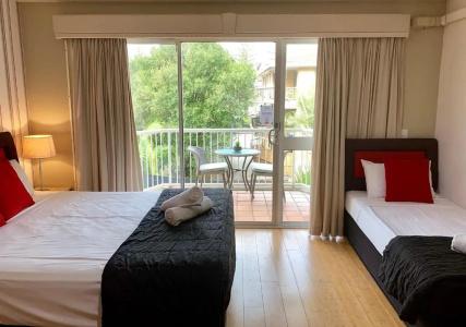 Outrigger Burleigh - 113