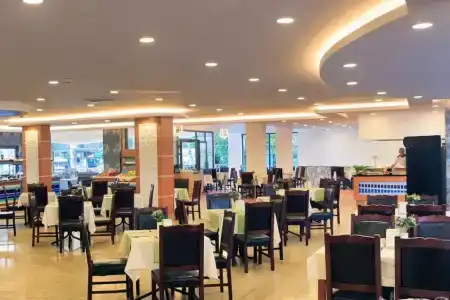 Club Aqua Plaza - 35