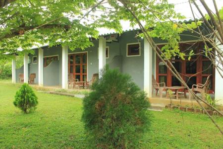 Green Hut & Restaurant. - 26