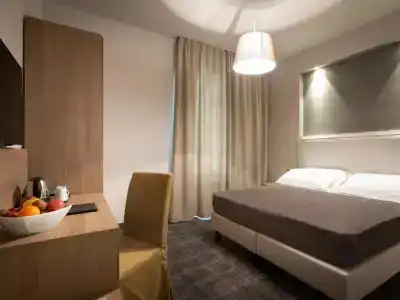 Hnn Luxury Suites - 20