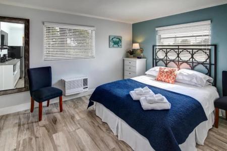May-Dee Suites in Florida - 19