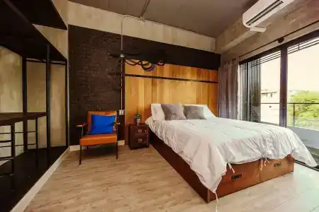 Rent V38 - 44