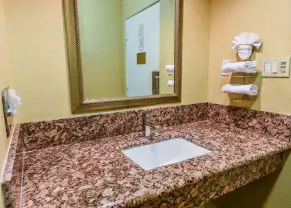 Vagabond Inn - 33