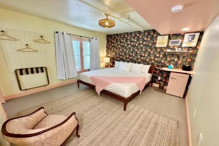 The Historic Peninsula Inn - 8