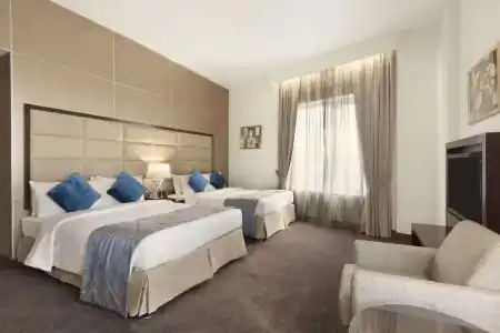 Howard Johnson Bur Dubai - 9