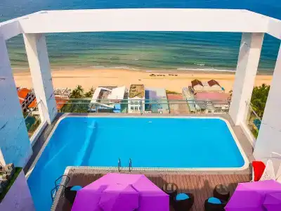 Le Hoang Beach Danang - 18